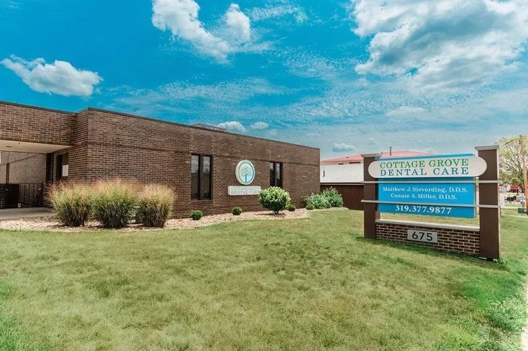 Cottage Grove Dental Care exterior